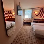 Western Du Phare Hotel