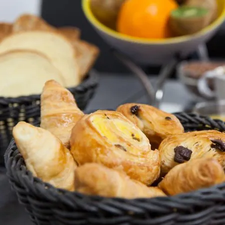 Western Du Phare Hotel