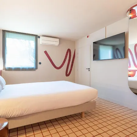 Western Du Phare Hotel 3*