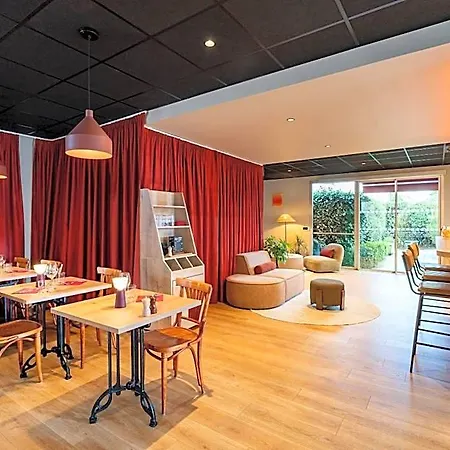 Western Du Phare Hotell 3*