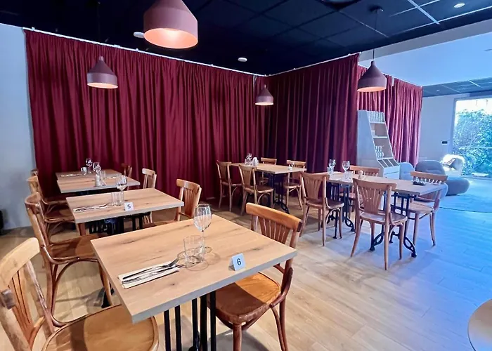 Western Du Phare Hotel 3*